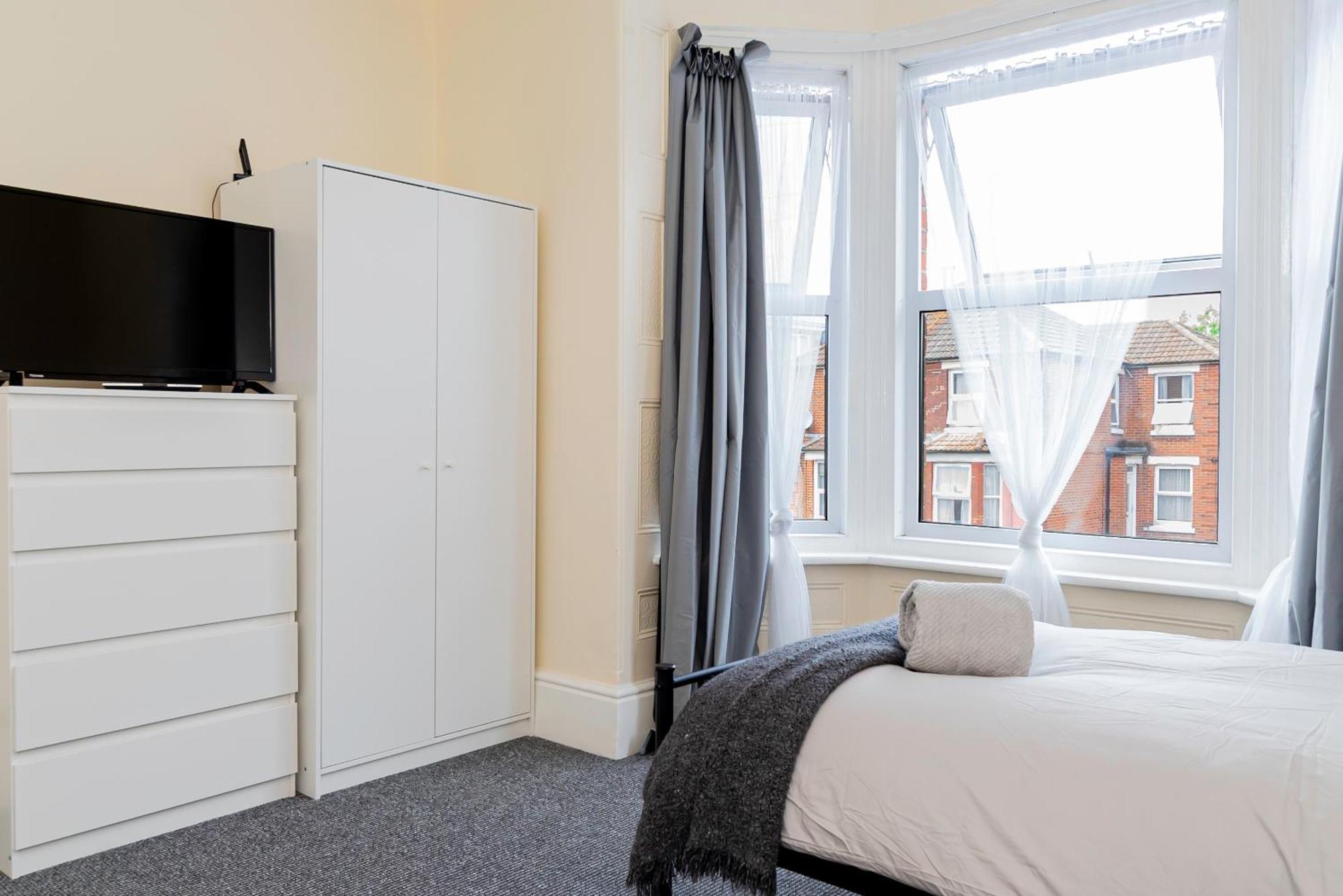 Shirley House 5, Guest House, Self Catering, Self Check In With Smart Locks, Use Of Fully Equipped Kitchen, Close To City Centre, Ideal For Longer Stays And Fawley Contractors Southampton Luaran gambar